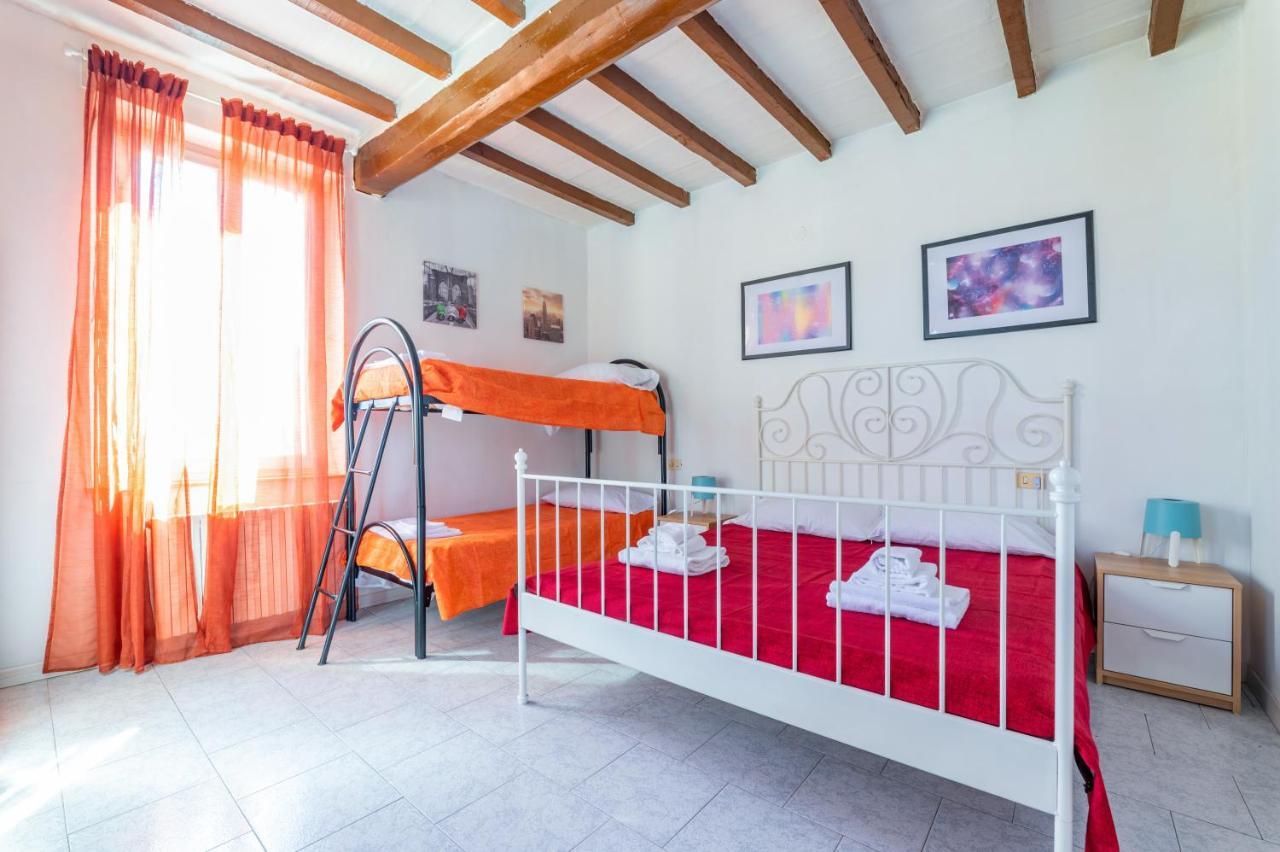 Parma Centro Torri Huge Apartment X6 Exterior photo