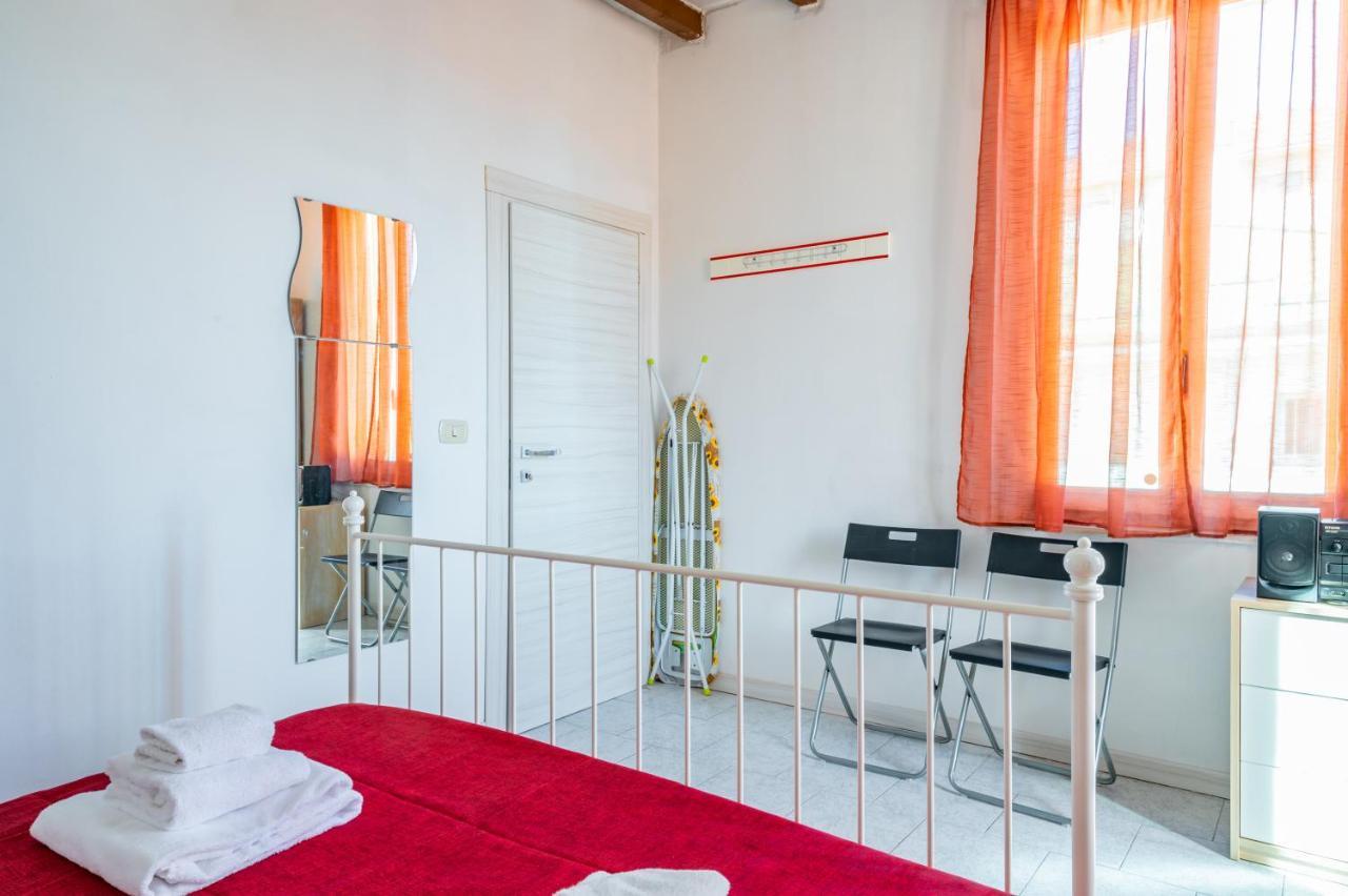 Parma Centro Torri Huge Apartment X6 Exterior photo